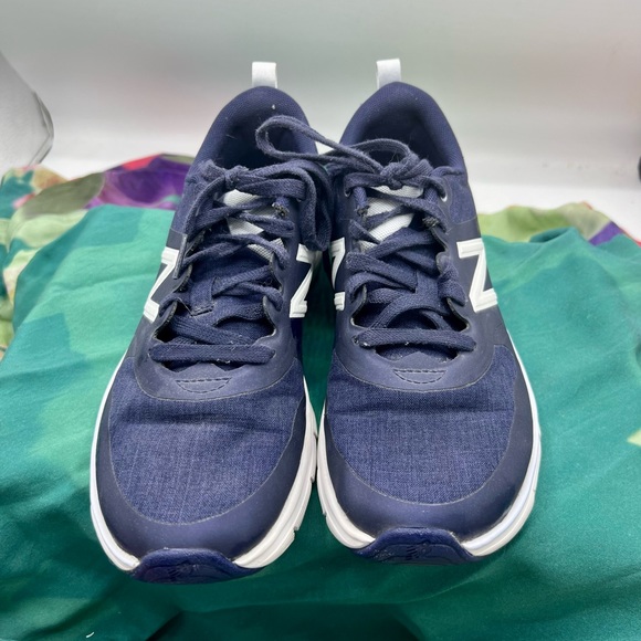 New Balance Cross Trainer - Picture 2 of 7